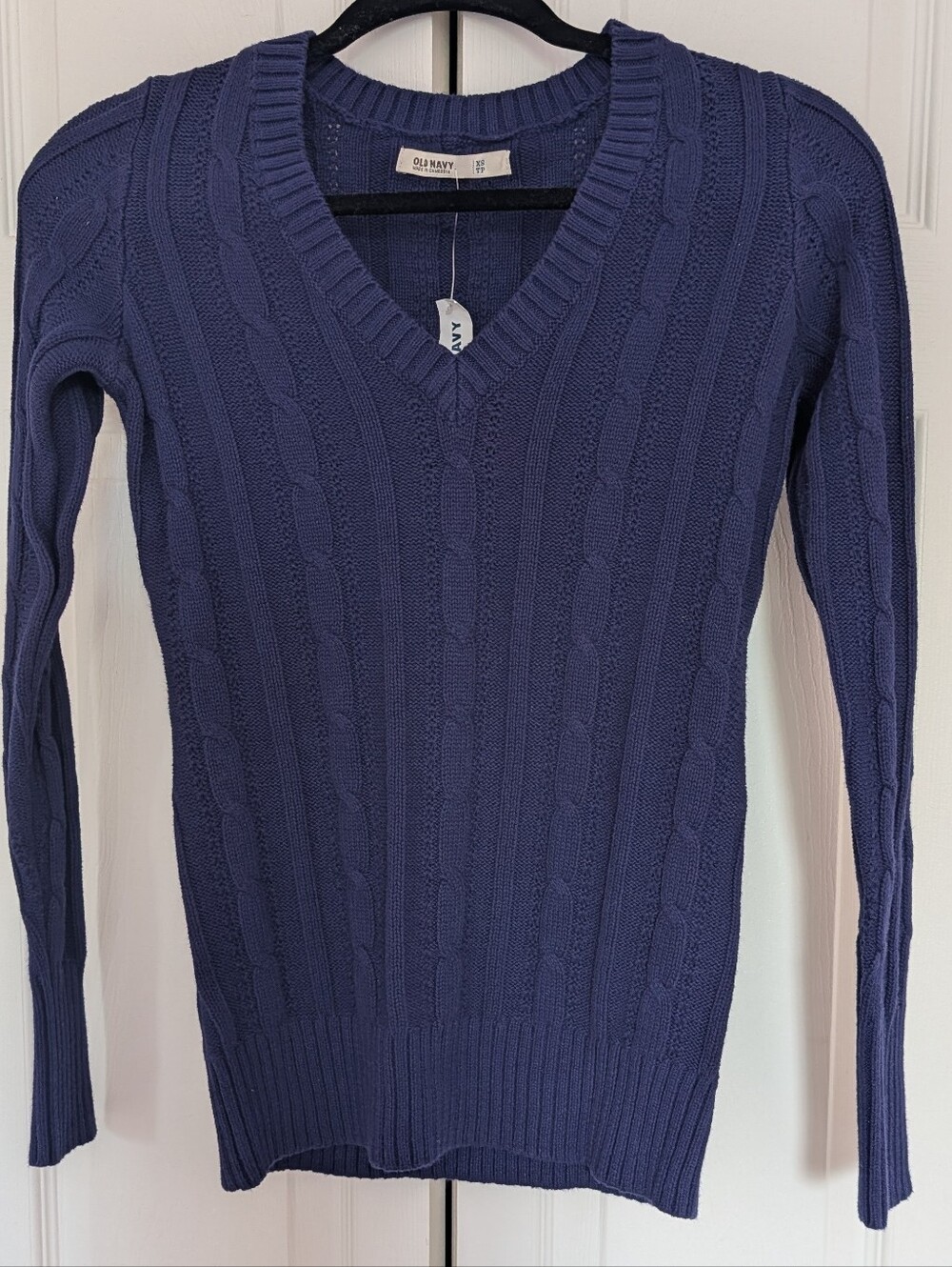 Old Navy Cable-Knit V-Neck Sweater in Navy New